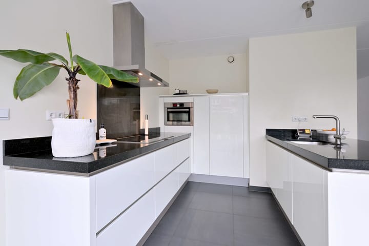 Photo 15 of Kuilovenstraat 12