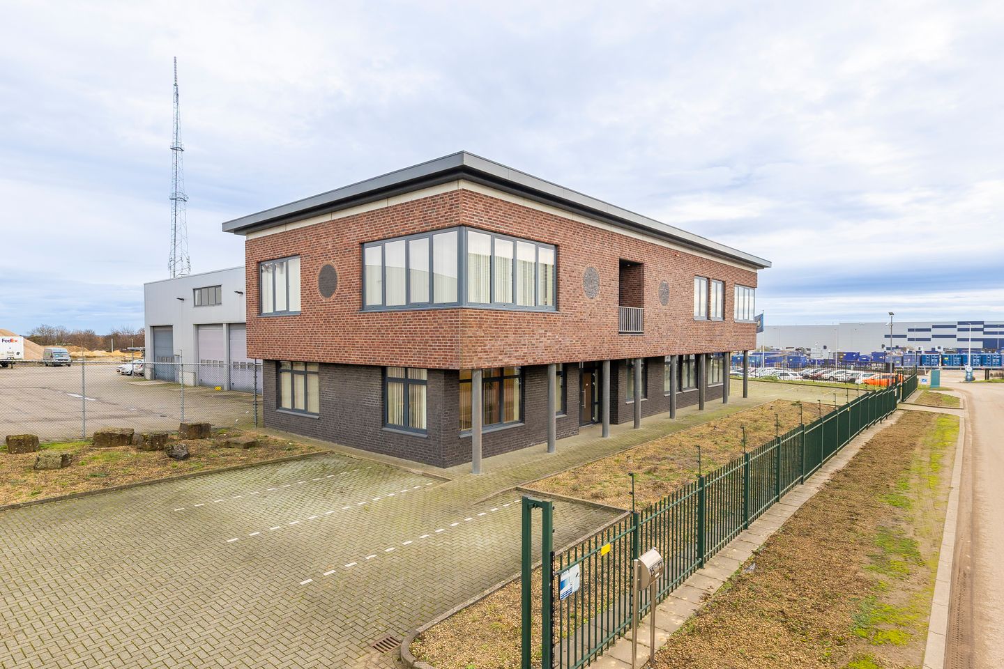 Bekijk foto 1 van Oude Roderweg 27