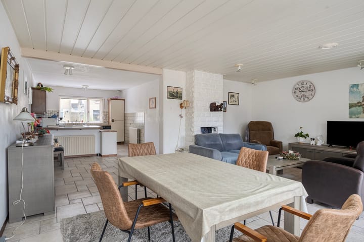 Photo 8 of Van Vurenstraat 6