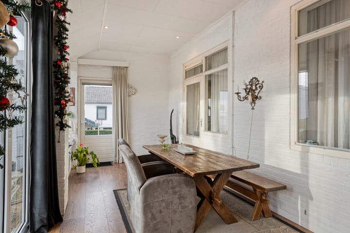 Foto 13 van van Caldenborghstraat 3