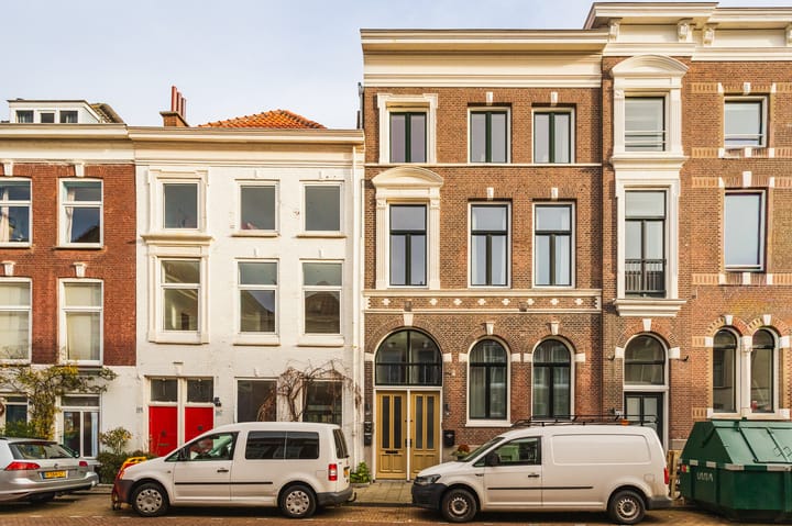 Photo 2 of Tollensstraat 105-B