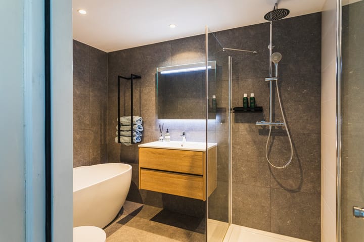 Photo 19 of Tollensstraat 105-B