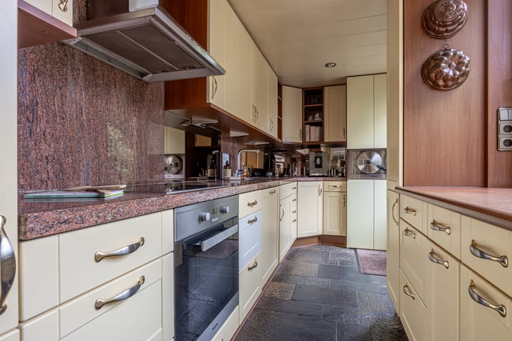 Foto 15 van Kennemerstraatweg 165