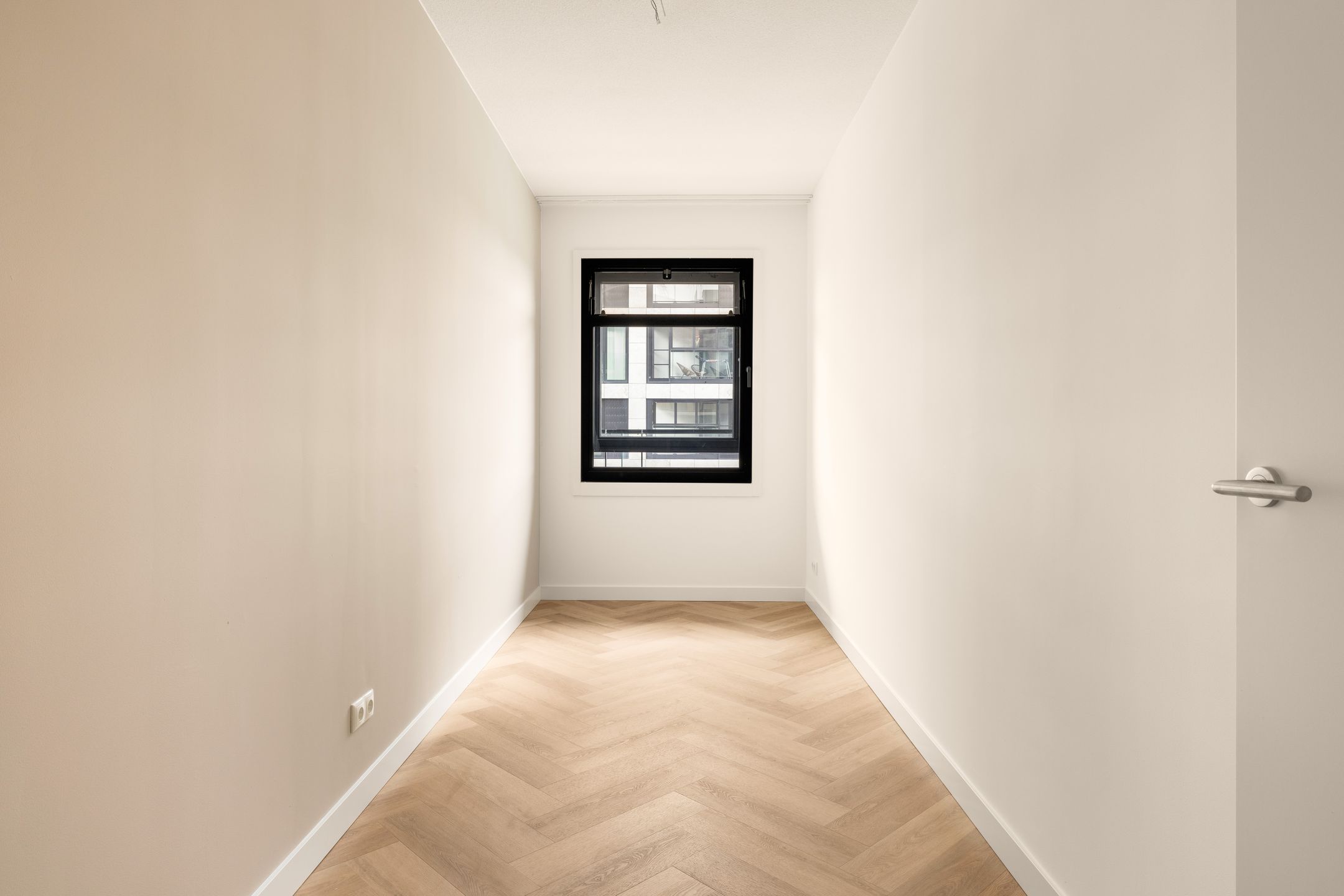 Photo 12 of Niemeyerstraat 61