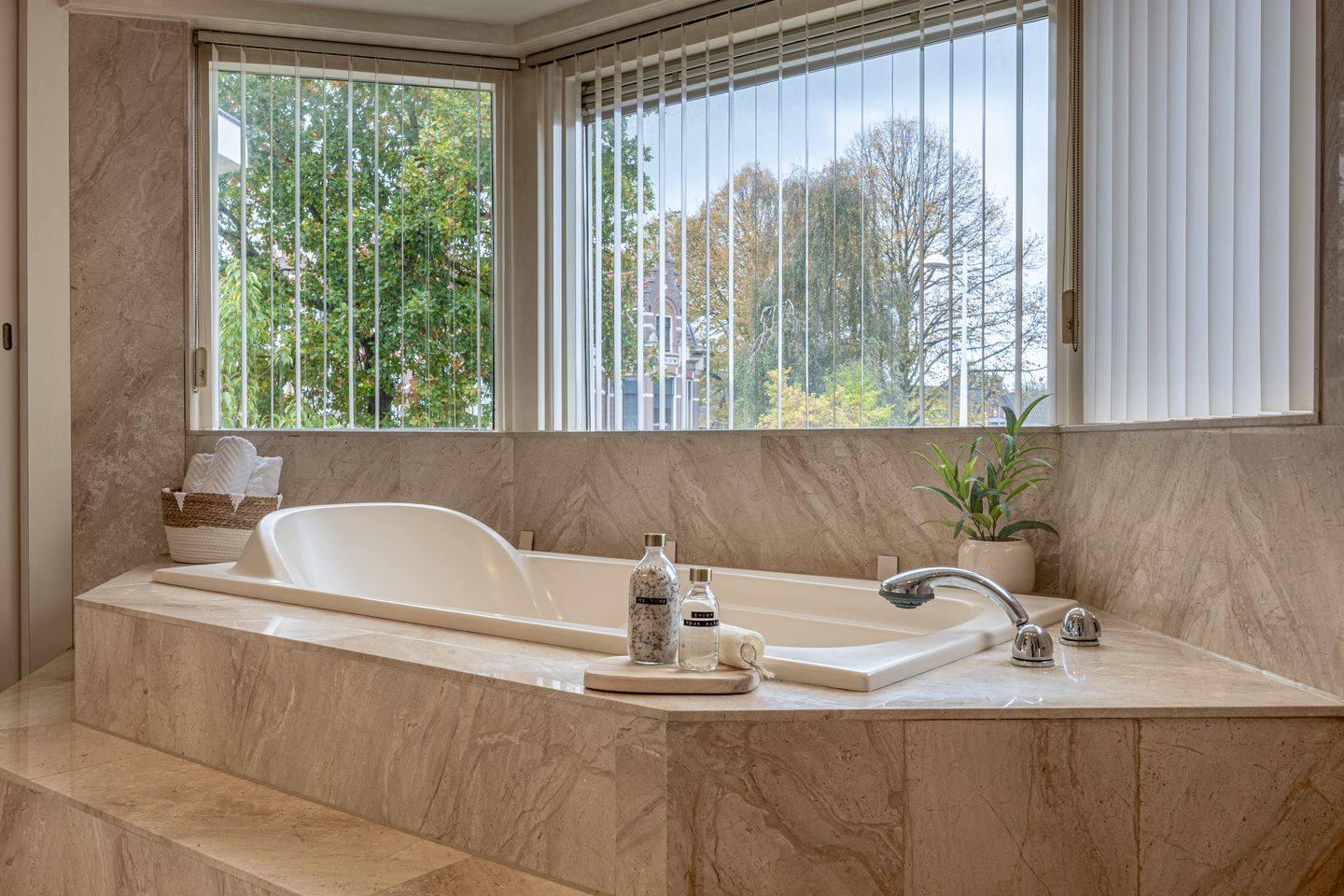 Foto 40 van Kennemerstraatweg 165