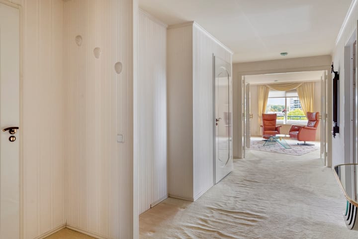 Photo 4 of Leeghwaterstraat 36