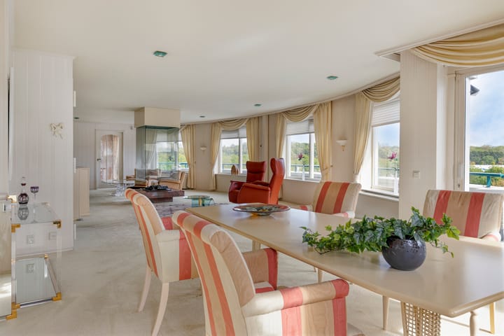 Photo 12 of Leeghwaterstraat 36