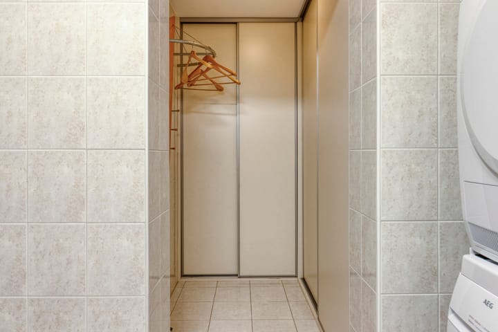 Photo 23 of Leeghwaterstraat 36