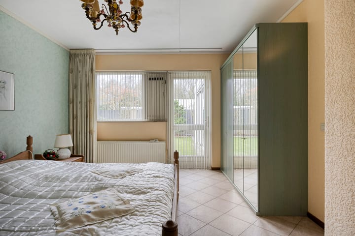 Photo 34 of Maaseikstraat 3