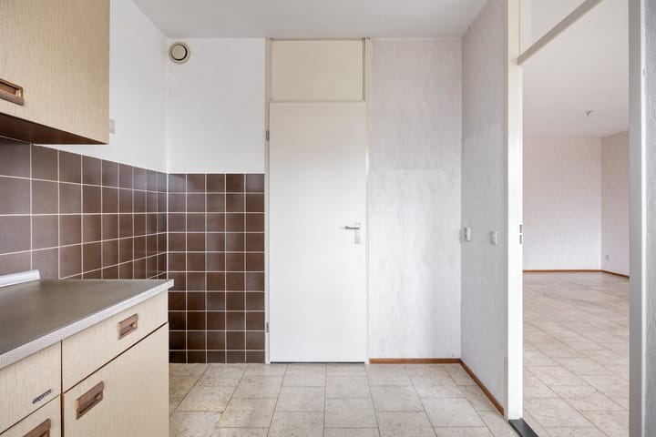 Photo 11 of Henry Moorepassage 278