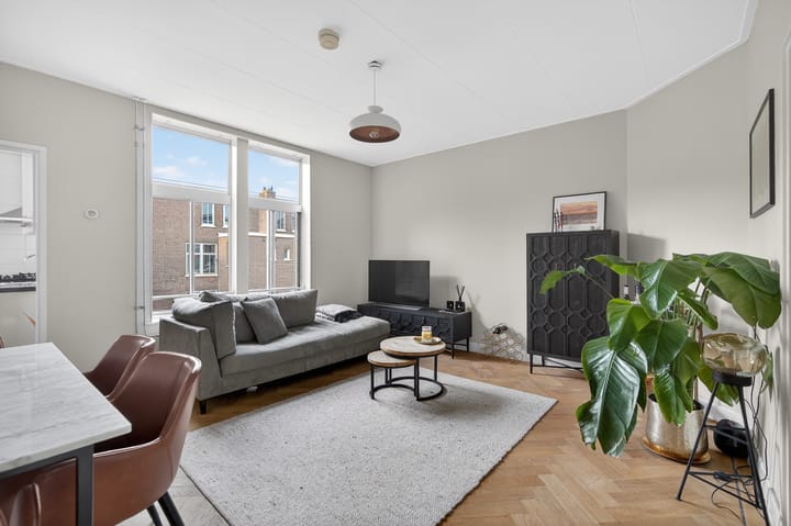 Foto 2 van Van Houweningenstraat 76-3