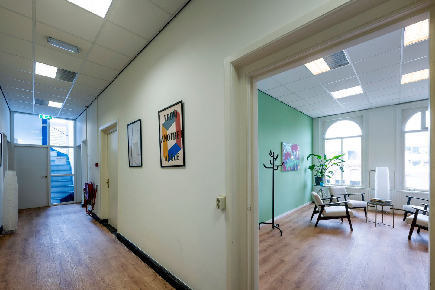 View photo 4 of Raadhuisstraat 15