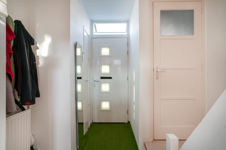 Photo 8 of Rozemarijnstraat 9