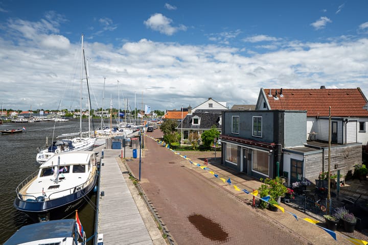 Nieuwe Kade 10, Grou