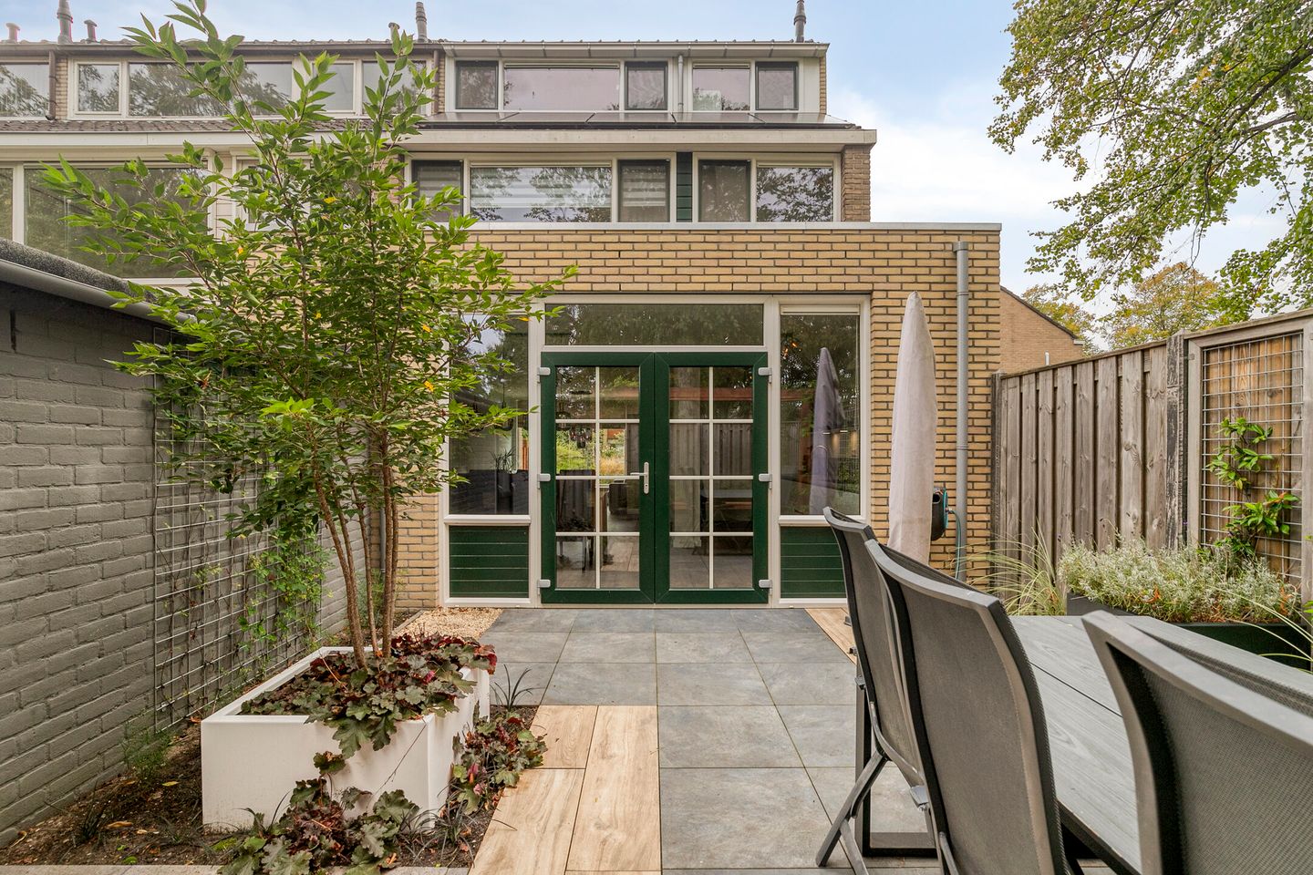 Foto 4 van Warmoeziershof 65