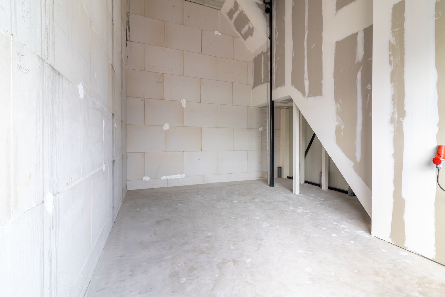 View photo 5 of Industrieweg 2-C