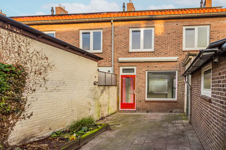 Photo 16 of Nicolaas Pienemanstraat 17