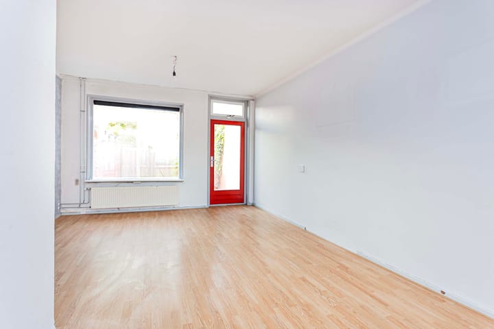 Photo 12 of Nicolaas Pienemanstraat 15