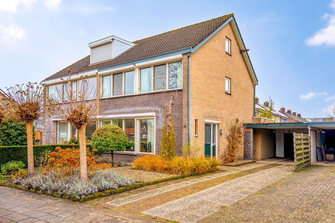 Photo 1 of Vogelenzangstraat 10