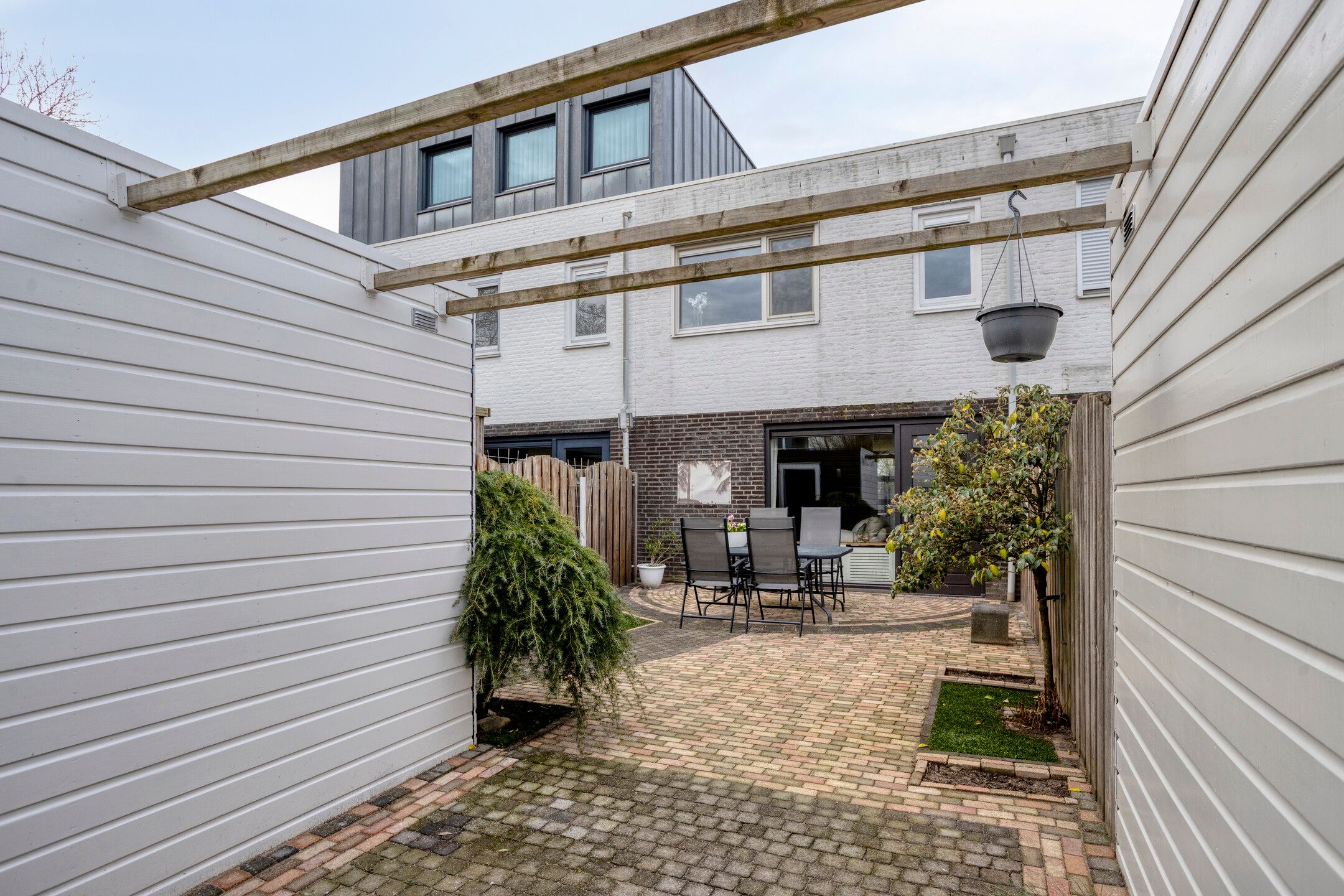 Photo 21 of Weegbree 63