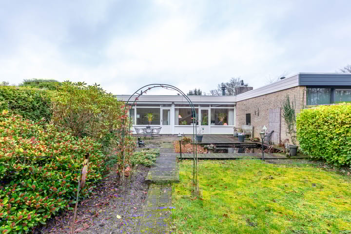 Foto 29 van Albert Schweitzerplantsoen 38