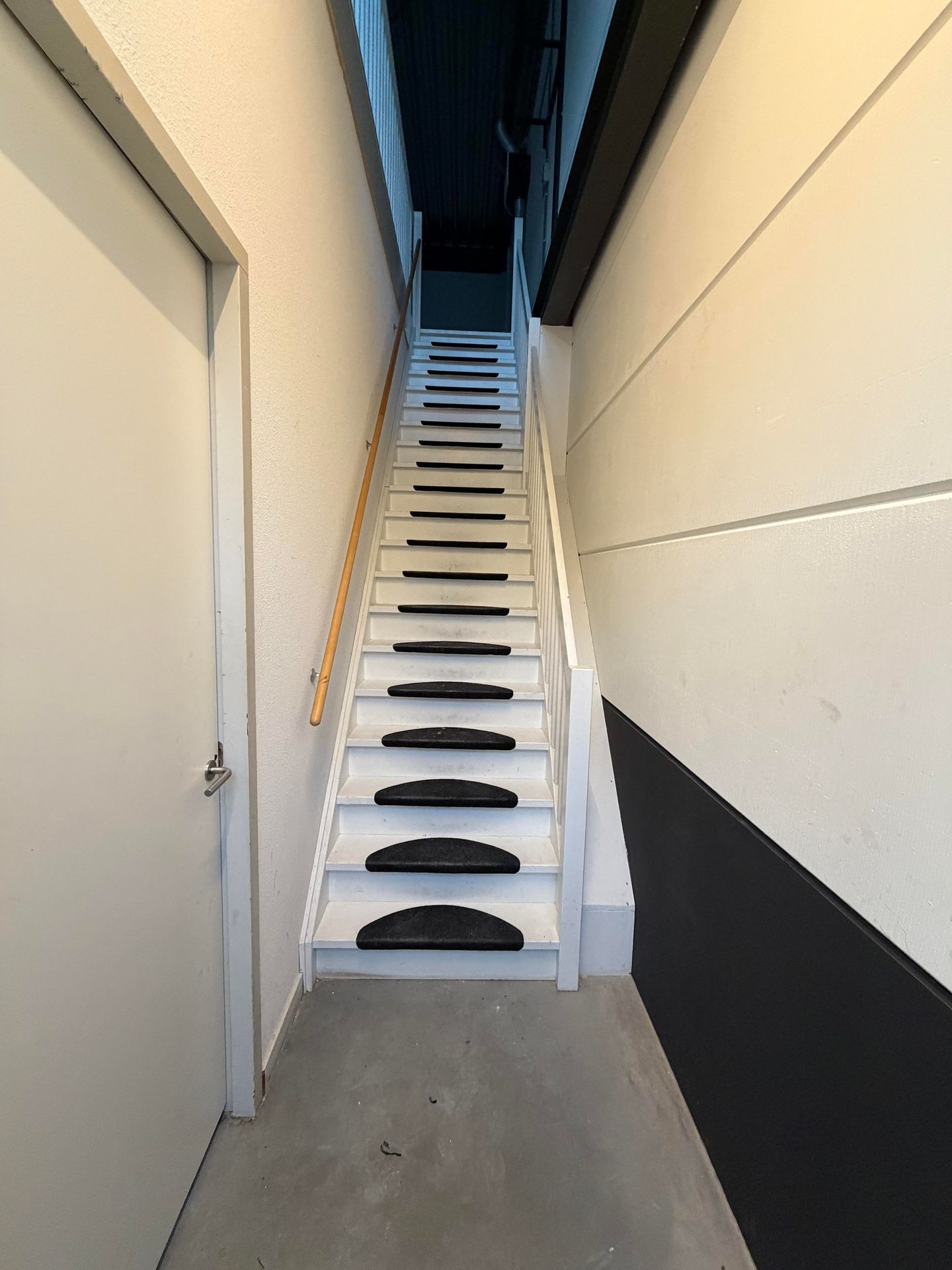 View photo 4 of Bolstoen 12-U