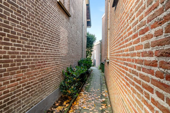 Photo 5 of Dorpsstraat 16-B