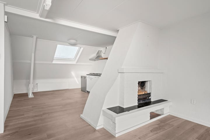 Photo 17 of Dorpsstraat 16-B