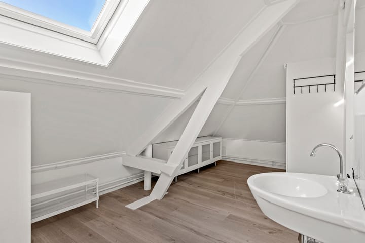 Photo 25 of Dorpsstraat 16-B