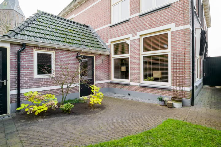 Photo 28 of Hoofdstraat 5