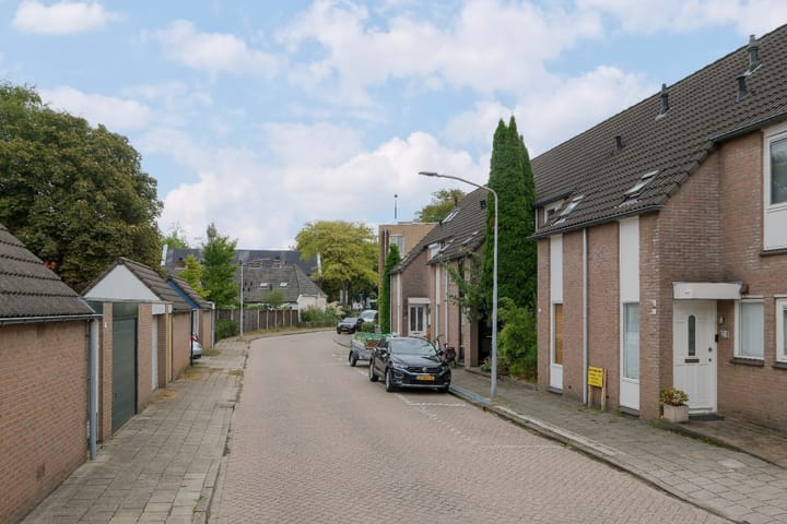 Foto 2 van Vijverhof 53