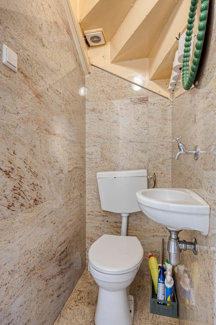 Foto 16 van Mecklenburgstraat 64