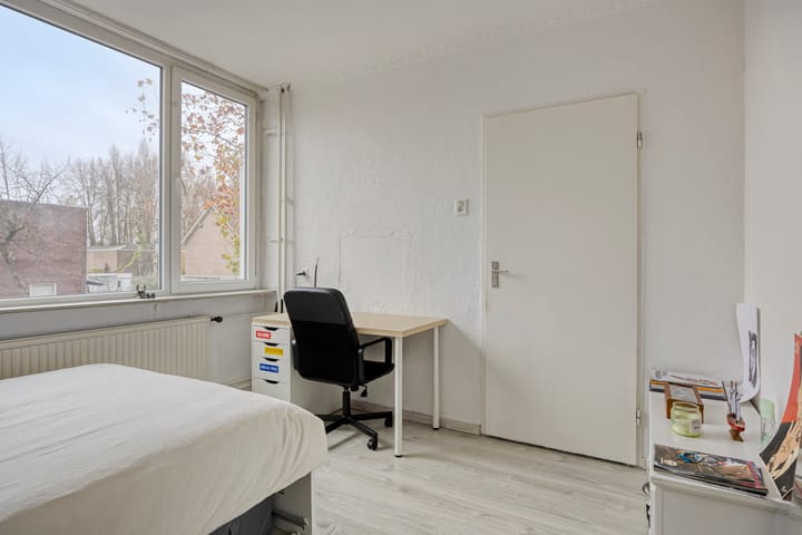 Foto 23 van Mecklenburgstraat 64