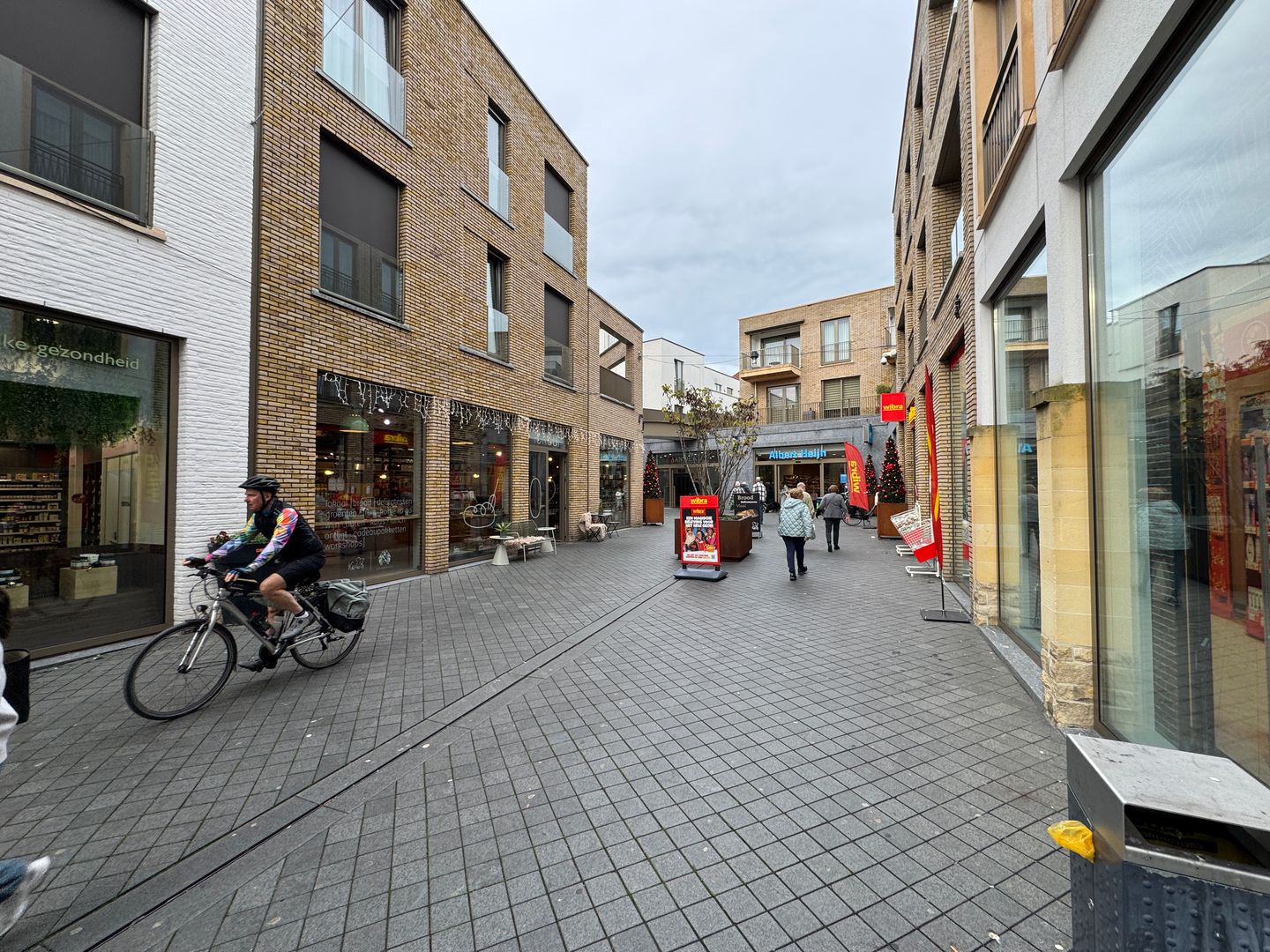 View photo 2 of Irmengard Passage 4