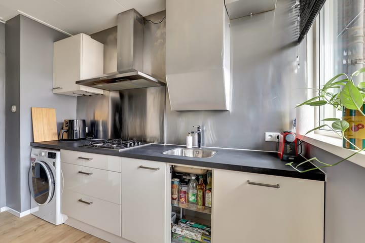 Foto 15 van Rochussenstraat 17