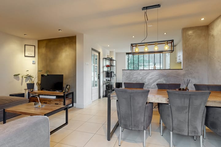 Foto 8 van Ravenstraat 8