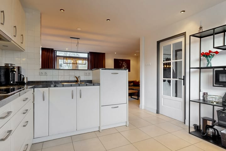 Foto 10 van Ravenstraat 8