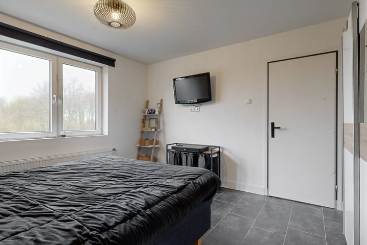 Foto 16 van Ravenstraat 8