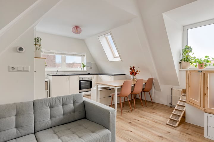 Photo 5 of Tollensstraat 17-2