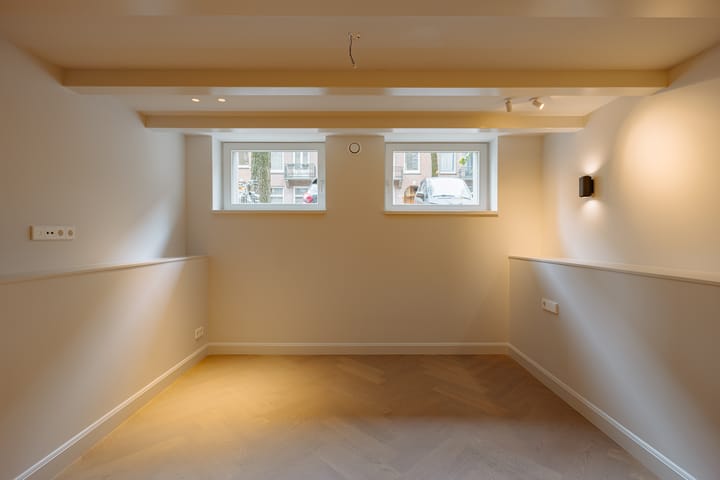 Photo 30 of Johannes Verhulststraat 143-A