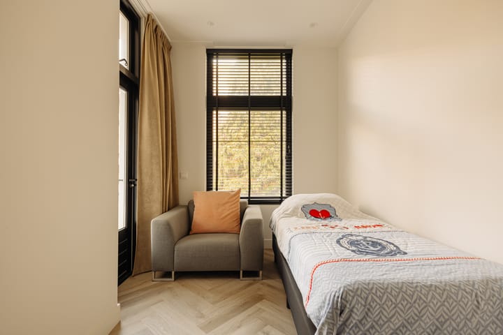 Photo 56 of Johannes Verhulststraat 143-A