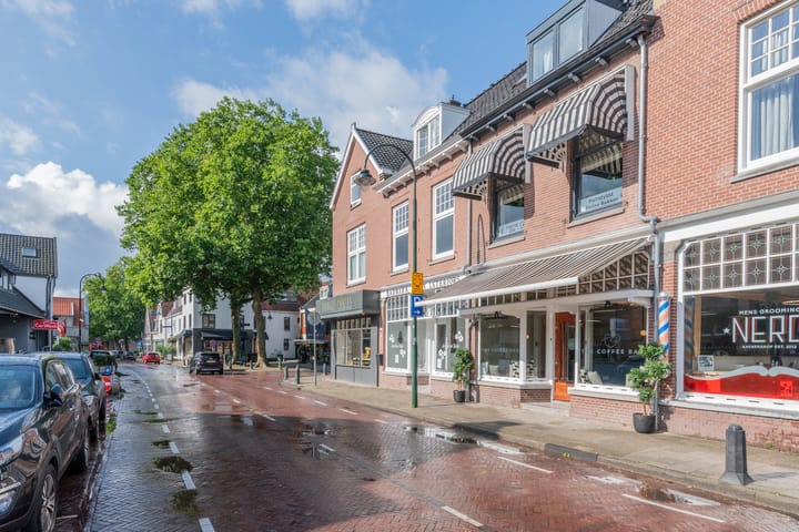 Foto 21 van Naarderstraat 21-1