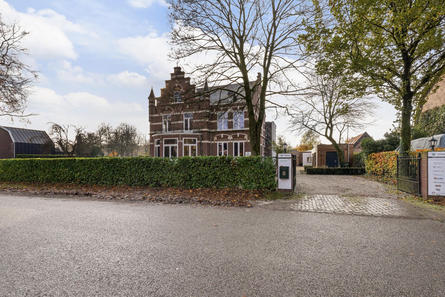 Bekijk foto 2 van St.-Michielsgestelseweg 8