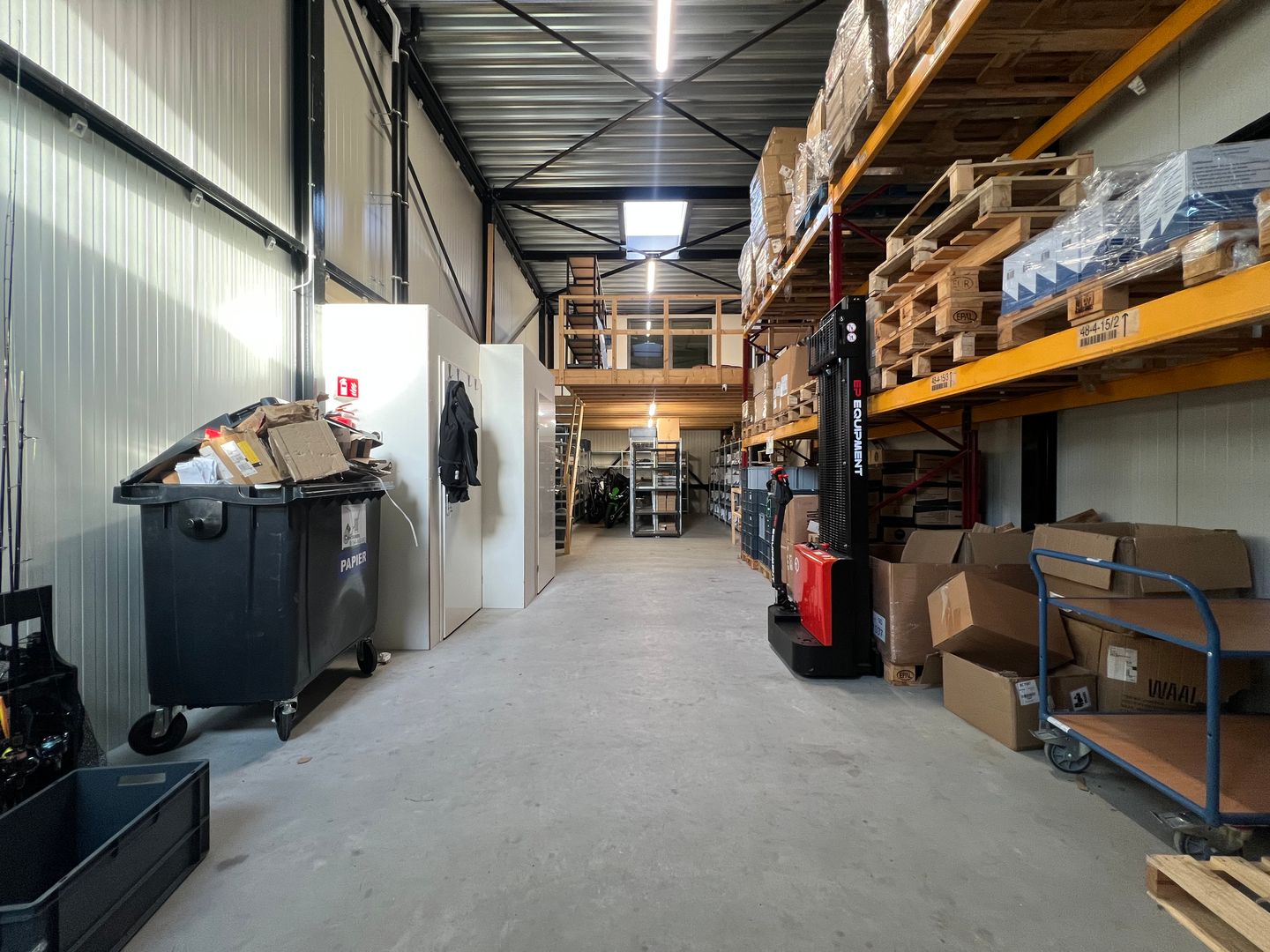 View photo 3 of Natuursteenweg 12-C