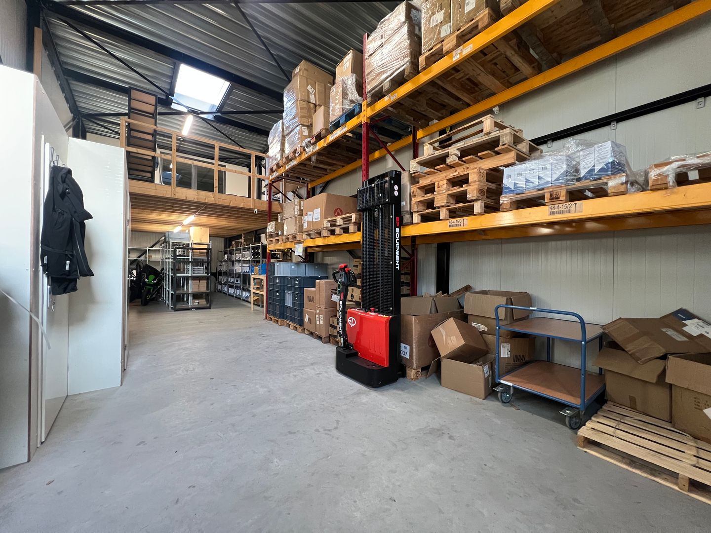 View photo 4 of Natuursteenweg 12-C