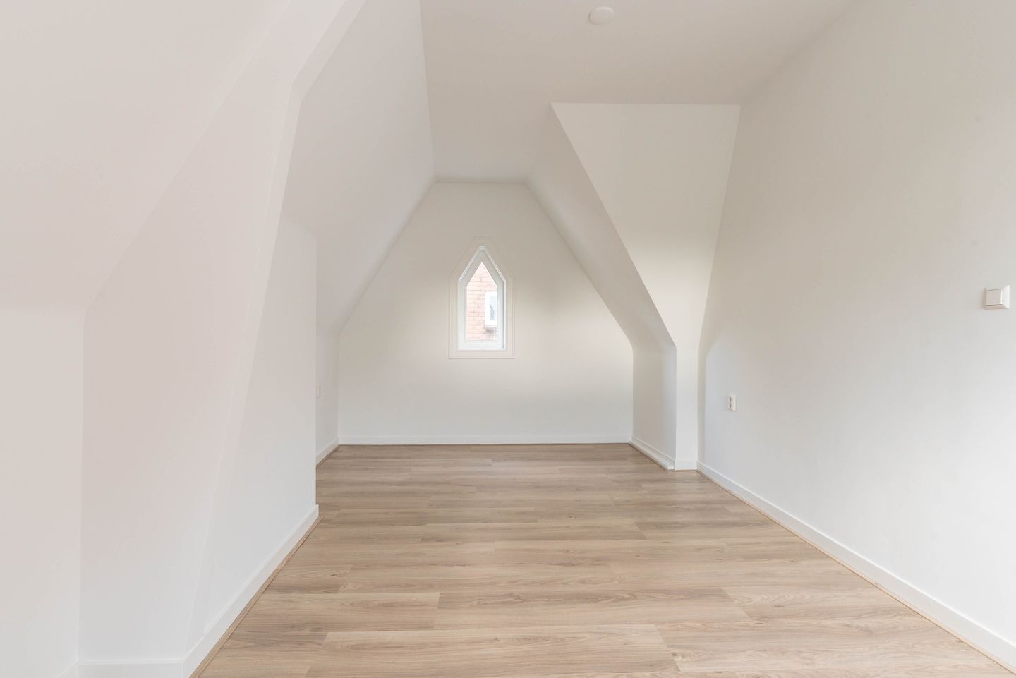 Foto 10 van Naarderstraat 21-2