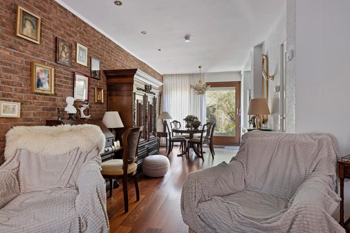 Photo 11 of Hazelaarstraat 75