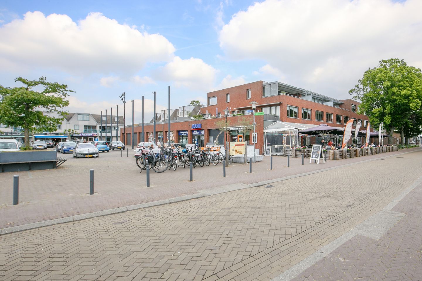 View photo 3 of Zandstraat 74