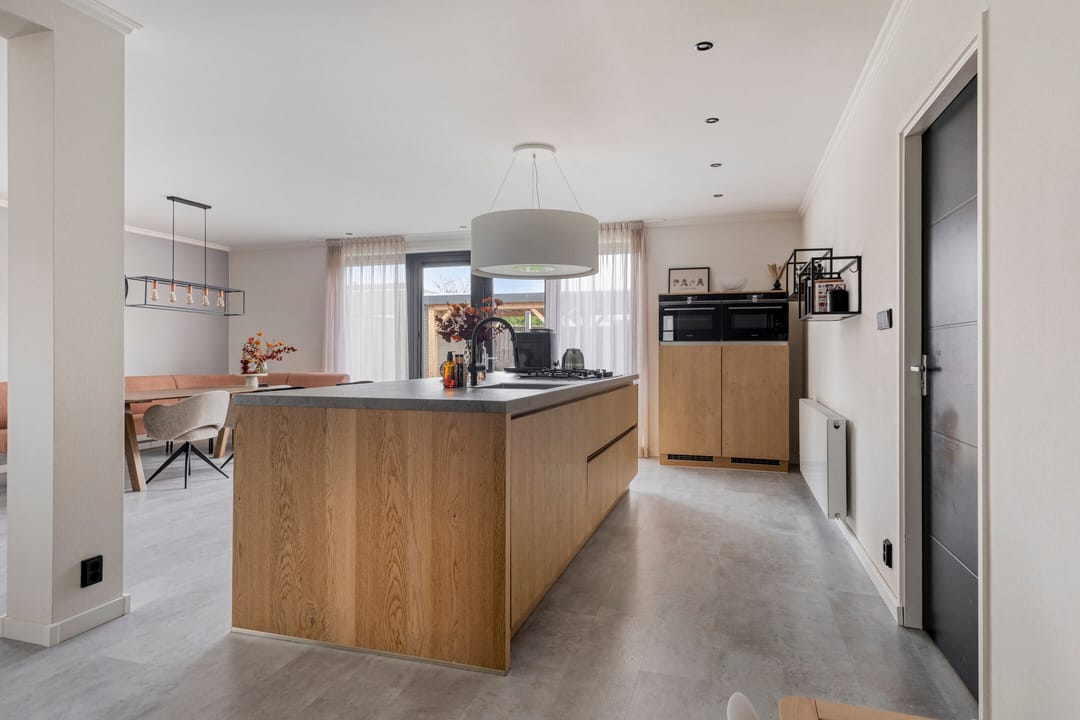 Foto 22 van Monseigneur Luijpenstraat 1