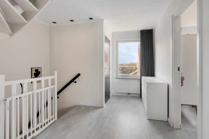 Foto 36 van Monseigneur Luijpenstraat 1